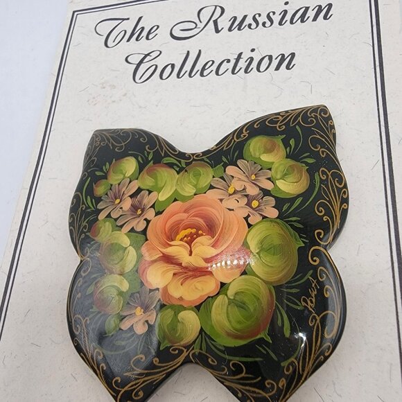 Vintage Hand Painted Russian Lacquer Black Butterfly Brooch Red Flowers Gold - Picture 2 of 3